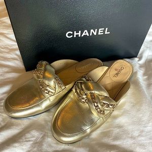 AUTHENTIC CHANEL GOLD CHAINLINK MULES ✨